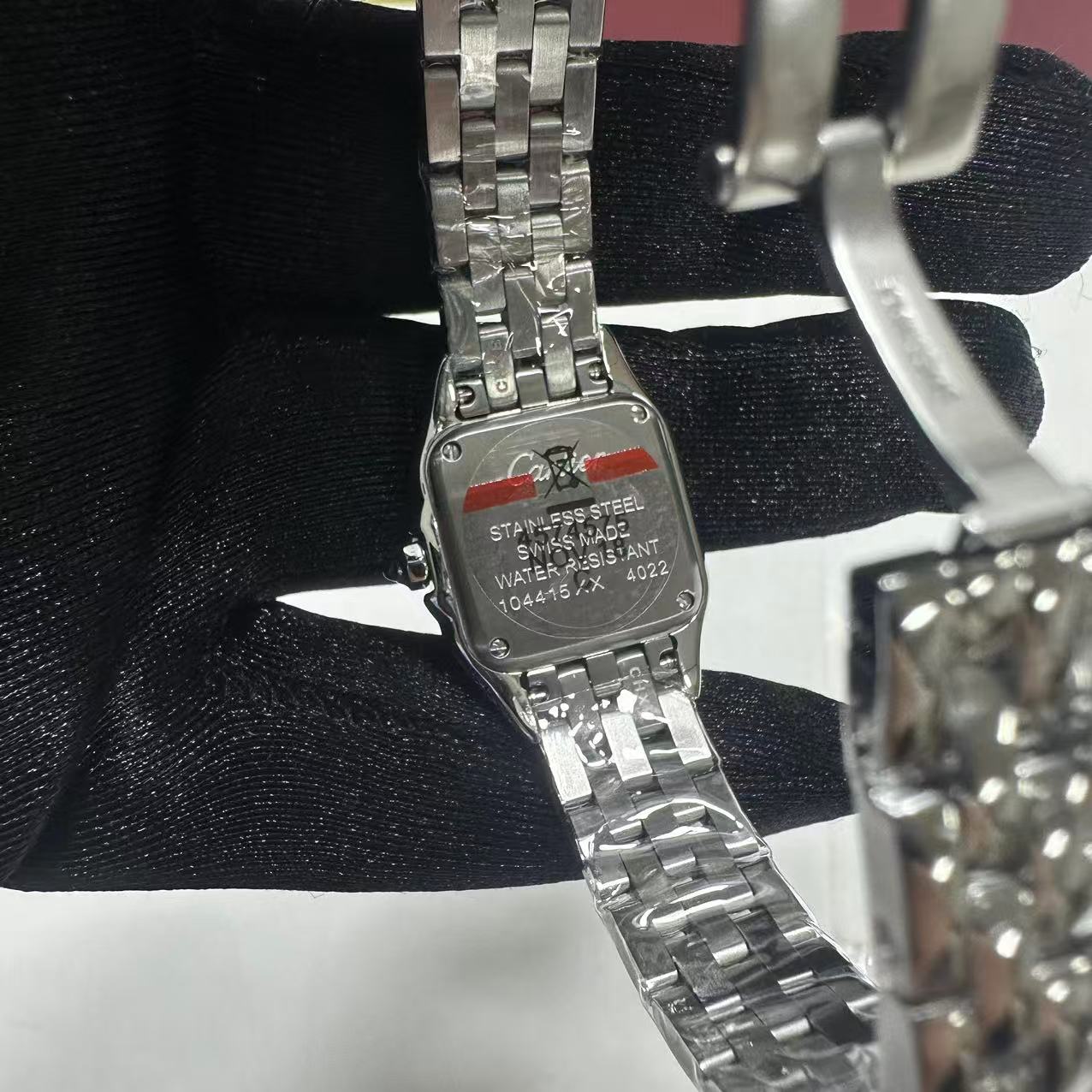 2026년 4월 5일 이*진님 까르띠에 팬더 스몰 워치 검품 및 출고