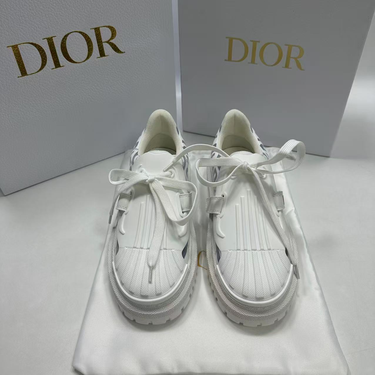 2026년 4월 7일 류*현님 디올 ID 스니커즈 검품 및 출고